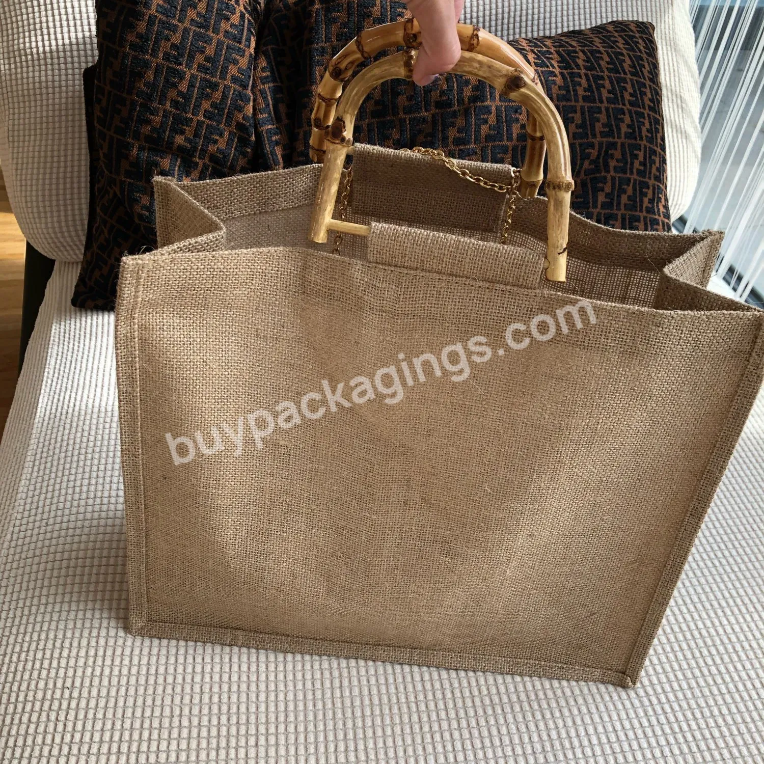 Wholesale Cheap Blank Customize Jute Linen Beach Brown Burlap Shopping Tote Bags With Wood Handle