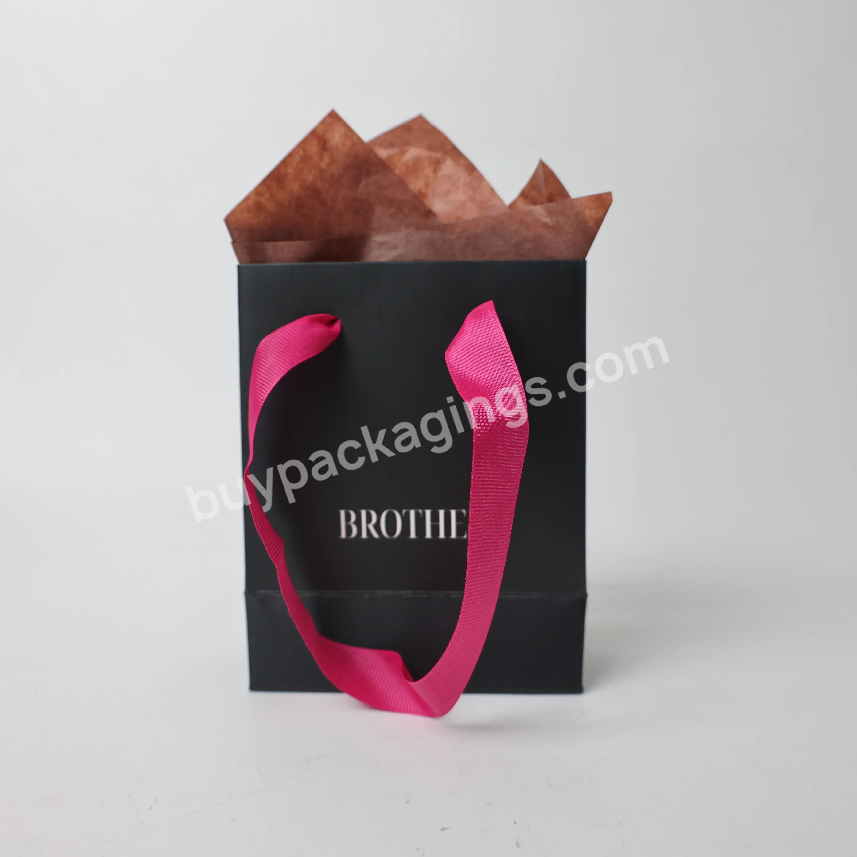 Wholesale Customized Printed With Logo Gorgeous Black Gift Cardboard Paper Bag For Shopping