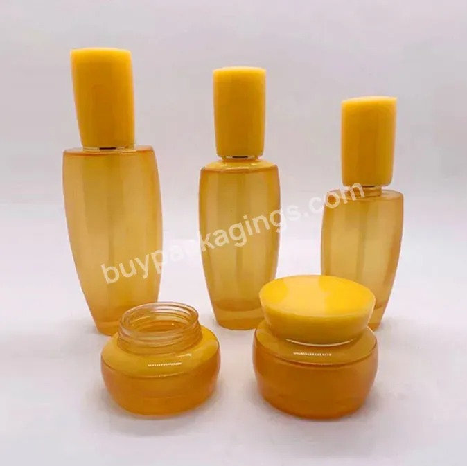 Wholesale Flat Shoulder Glass Lotion Bottle 30ml 60ml 90ml 120ml Facial Toner Bottle Cosmetic