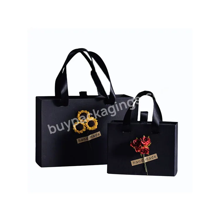 Wholesale Luxury Black Shoes Clothes Packing Paper Bags Printed Custom Logo