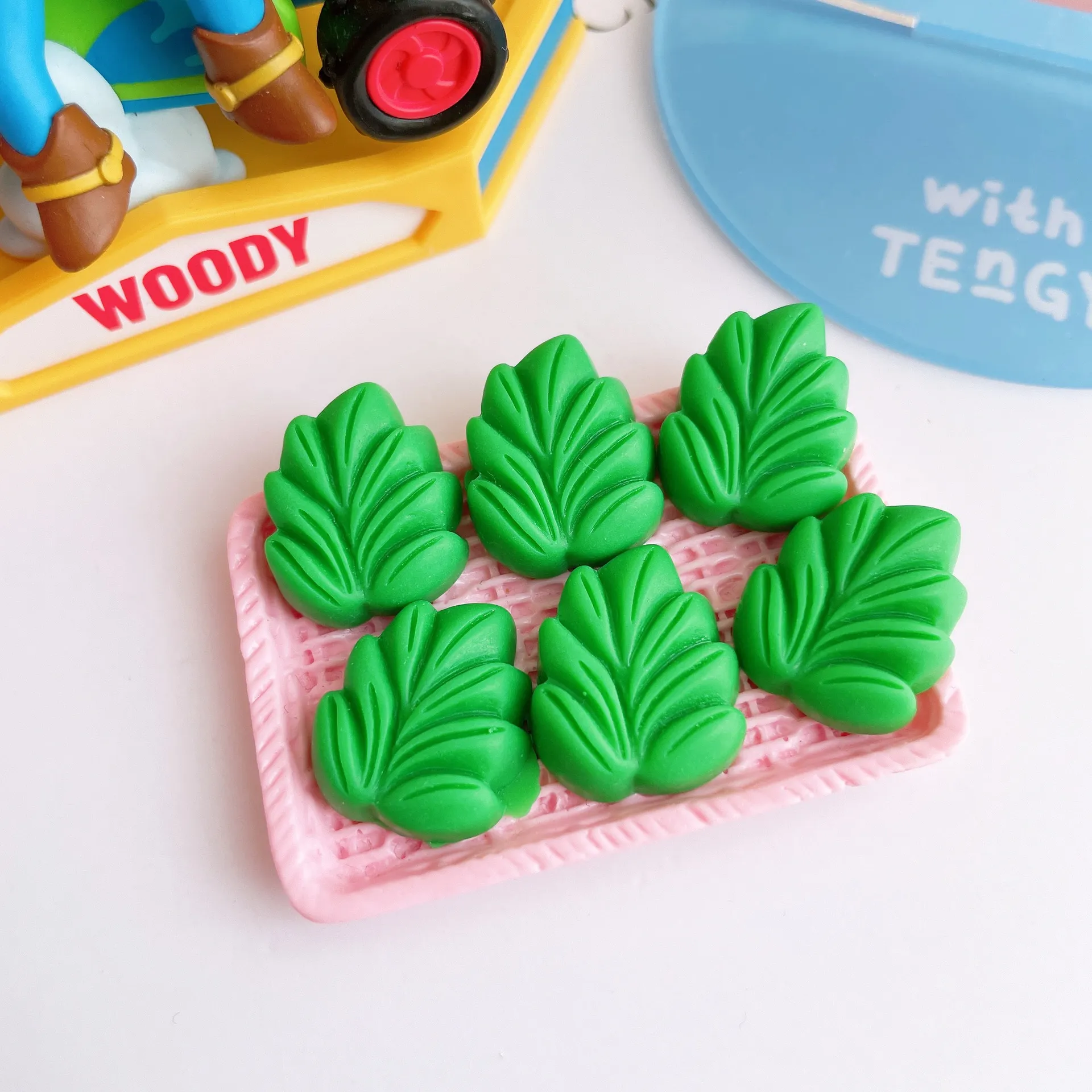 Wholesale Price Korea Leaf Flower Strawberry Blueberry 3d Fruit refrigerator magnet