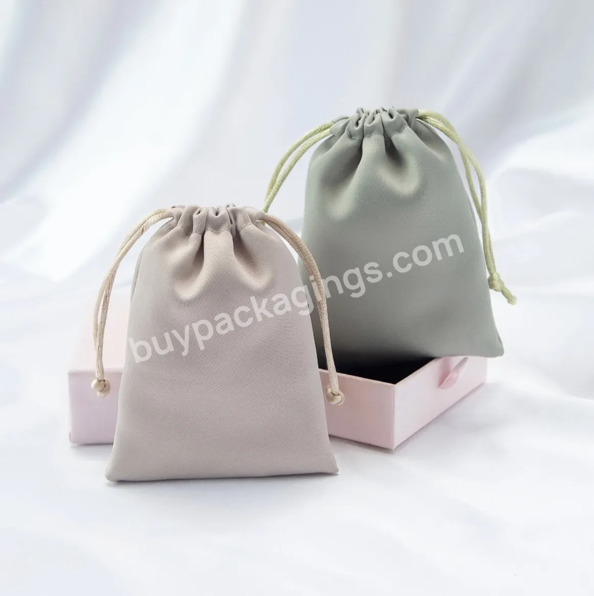 Wholesale Shine Satin Drawstring Jewelry Storage And Cosmetic Bag White Jewelry Gift Packaging Satin Pouch
