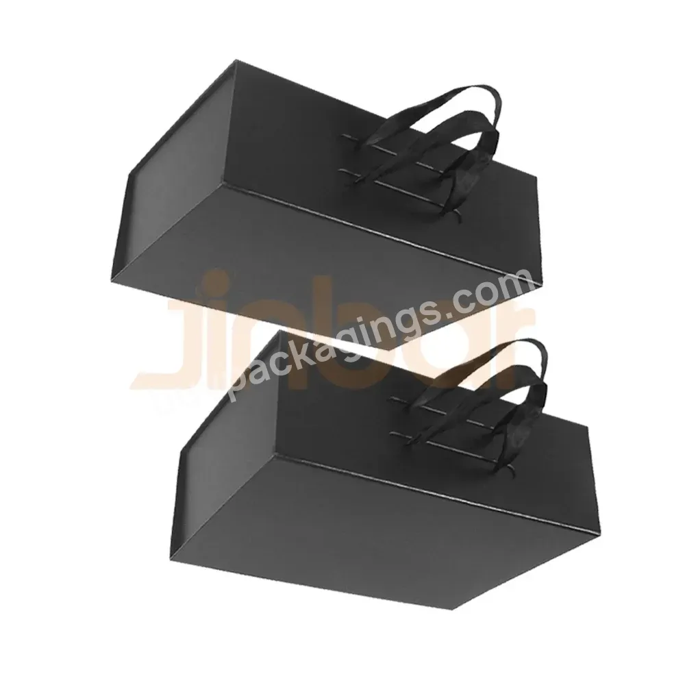 Innovative Packaging Black Magnetic Debossed Cartboard Gift Box Custom Apparel Shipping Boxes Bag With Handle Box