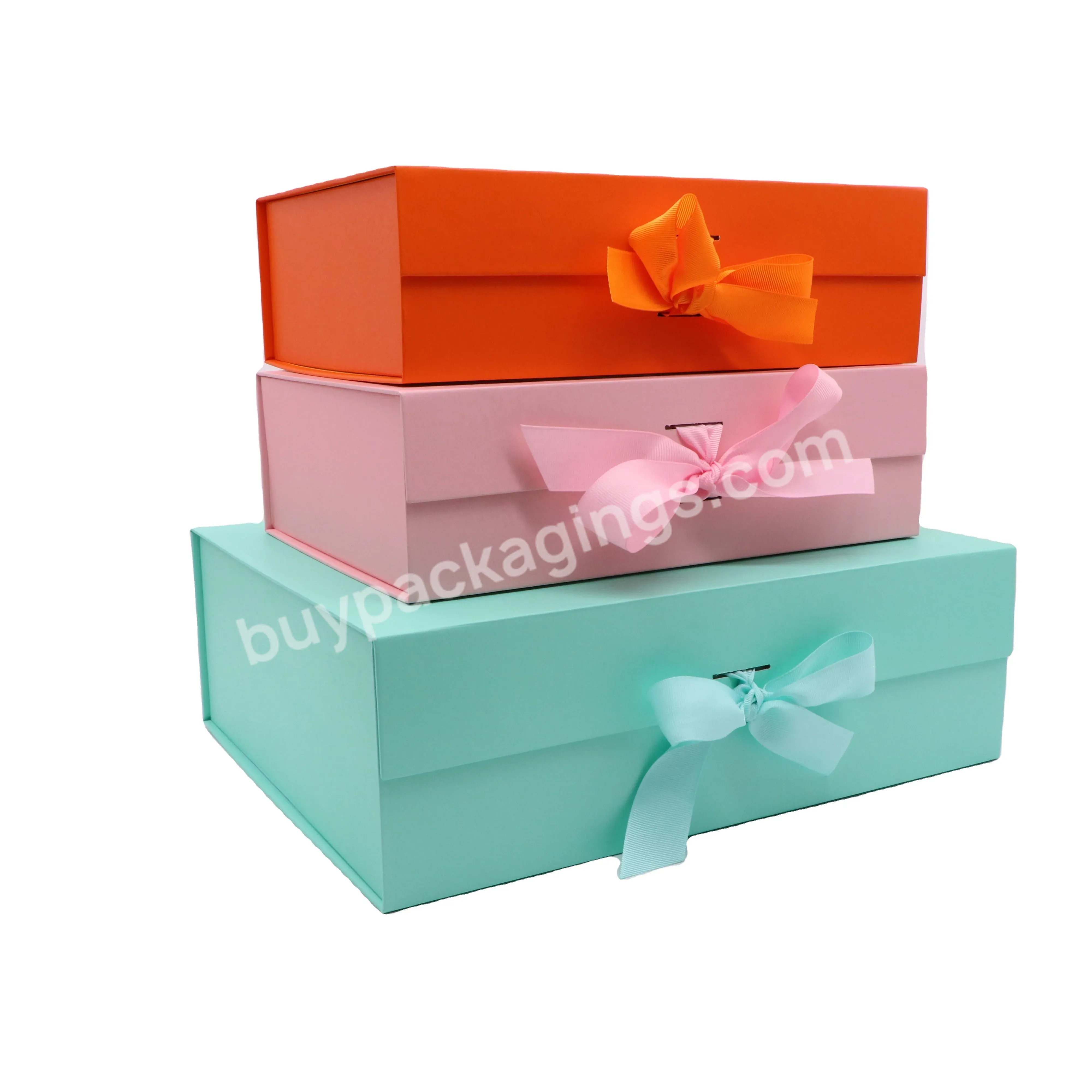 Holiday Gift Package Magnetic Luxury Custom Folding 18x18x18 Cardboard Boxes