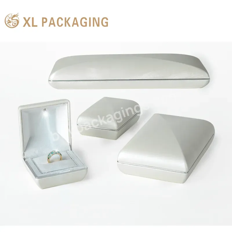 New Design Luxury White Jewelry Box Bracelet Necklace Ring Fashion Jewelry Packaging Box With Logo