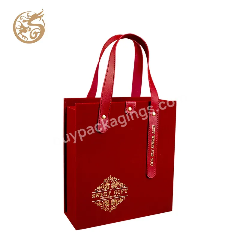 Wholesales Custom Printing Logo Red Design Cardboard Box Clothes Gift Festival Packaging Box With Handle