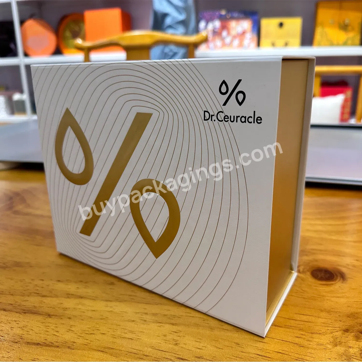 Custom Logo Luxury Good Quality Foldable Festival Gift White Gold Magnetic Folding Cardboard Packaging Box